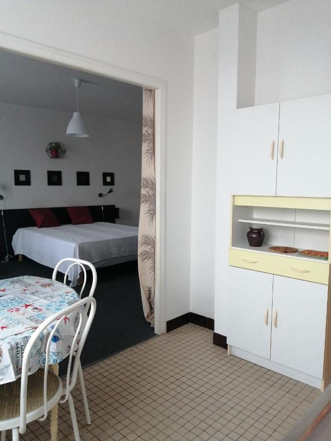 Hotel La Coursive La Cotiniere Bagian luar foto